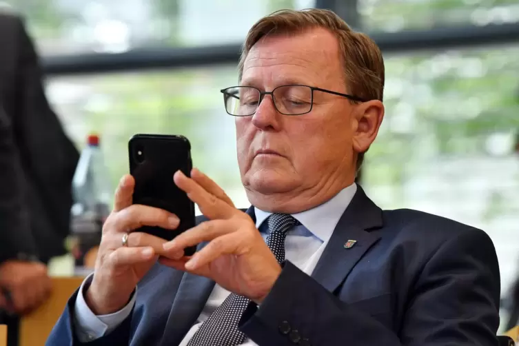 Bodo Ramelow, bisher einziger Ministerpr&auml;sident von den Linken, blickt bange auf die Umfragezahlen seiner Partei.