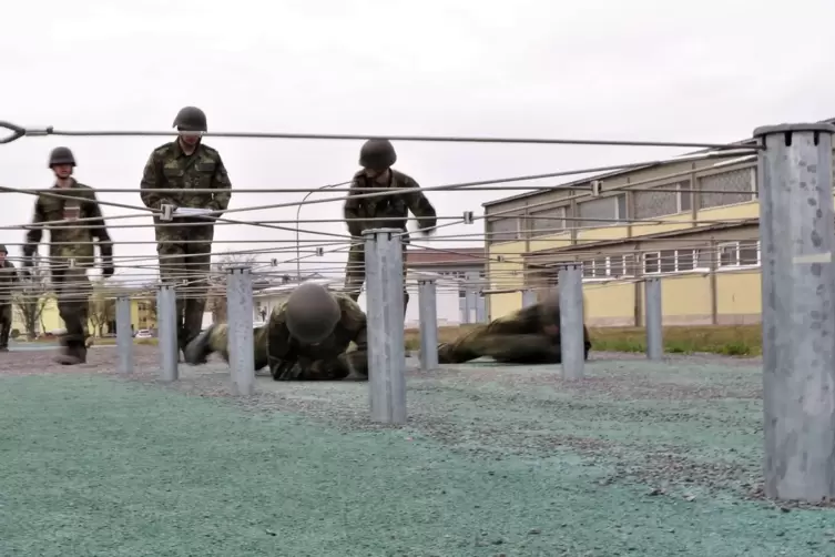 An Ostern 2024 gab es in der S&uuml;dpfalzkaserne wieder ein Camp f&uuml;r Menschen, die sich f&uuml;r die Bundeswehr interessieren. Unser Bild