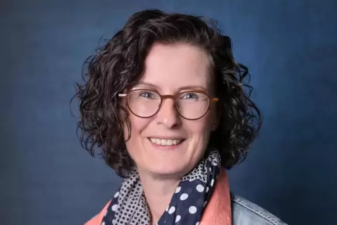 Wechselt auf die andere Straßenseite: Jeanette Müller.