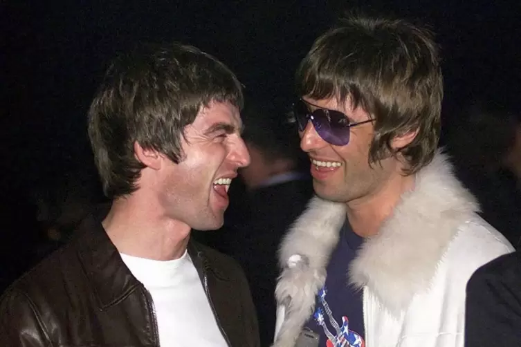 Bereits 2021 scherzten sie wieder zusammen: Noel (links) und Liam Gallagher bei einer Preisverleihung. 