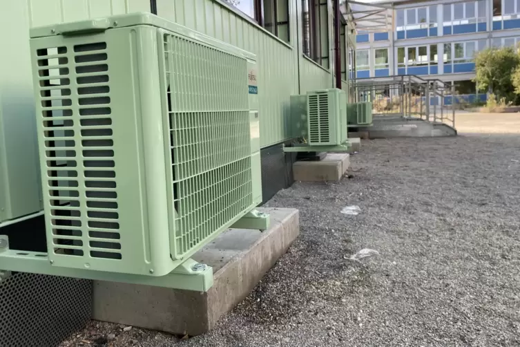 &Uuml;ber die Klimager&auml;te in den Containern d&uuml;rften sich Lehrer und Sch&uuml;ler freuen &ndash; auch wenn hitzefrei damit wohl Geschichte ist. I