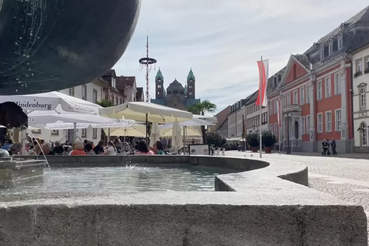 Start in Speyer: Abschied vom Kaiser- und Mariendom.