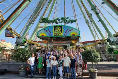 Treffpunkt zur Führung über den Platz: das Jupiter-Riesenrad. 