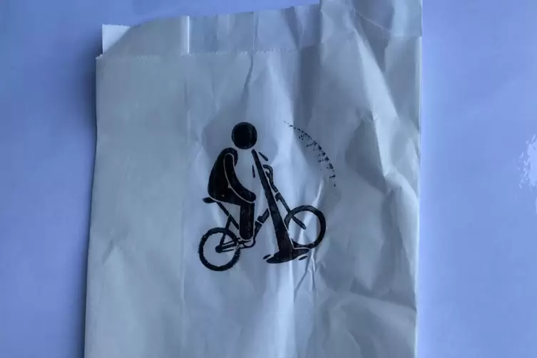 Speziell gestempelte Spuckbeutel.