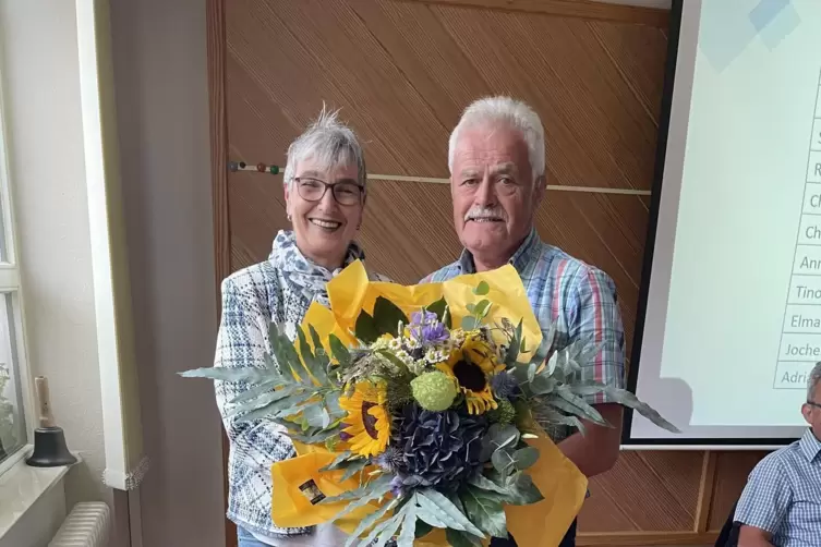 Der scheidende Ortsb&uuml;rgermeister Edwin Diesel zusammen mit der bisherigen Beigeordneten Ruth Herberger. 