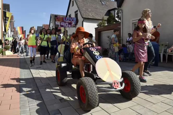 Es war einmal: Einen Kerweumzug dieser Art wird es am Sonntag in Bobenheim-Roxheim nicht geben. Es war einmal: Einen Kerweumzug dieser Art wird es am Sonntag in Bobenheim-Roxheim nicht geben.