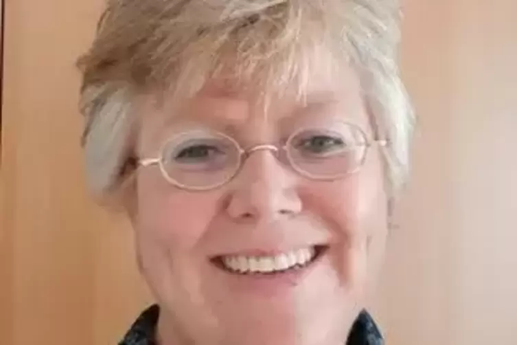 Julia Heller 