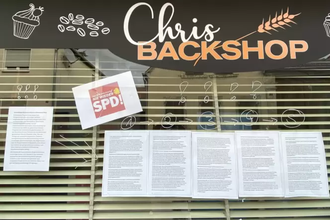 Dass er Insolvenz anmelden musste, hält der Inhaber des Großniedesheimer Backshops für eine Folge mangelnder Unterstützung durch Dass er Insolvenz anmelden musste, hält der Inhaber des Großniedesheimer Backshops für eine Folge mangelnder Unterstützung durch