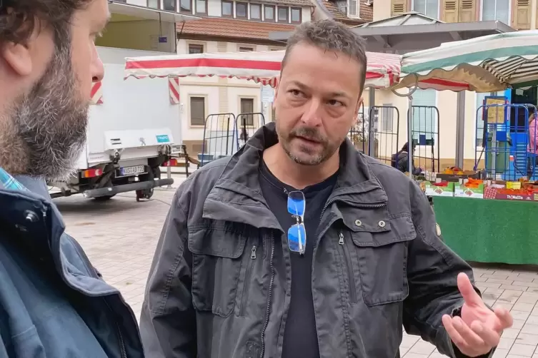 Hat in Wolfstein vorm anstehenden Jubil&auml;umsjahr noch dicke Bretter zu bohren: Stadtb&uuml;rgermeister Christian Nickel, beim Termin v