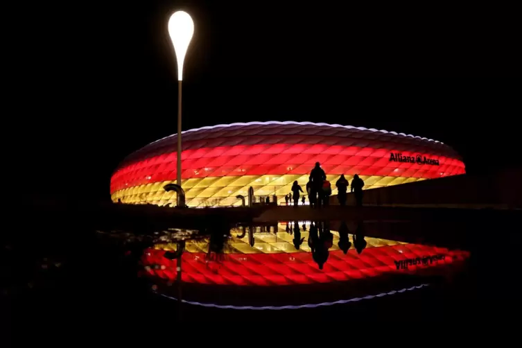 Die M&uuml;nchner Arena bei Nacht. 