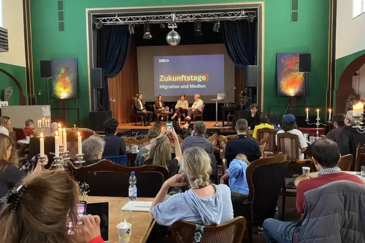 Diskutieren und informieren: Bei den &bdquo;Zukunftstagen&ldquo; im September wurde das &bdquo;Cinema Paradiso&ldquo; zu einem Treffpunkt der Medienbran