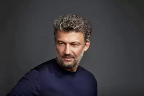 Jonas Kaufmann auf einem offiziellen Pressefoto. Für aktuelle Fotos vom Konzert stellte die Agentur Kaufmanns Bedingungen, welch