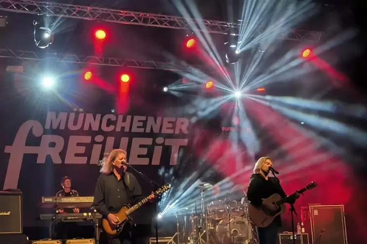 Viele ihrer Lieder hat die Band moderner, rockiger, mitrei&szlig;ender arrangiert.