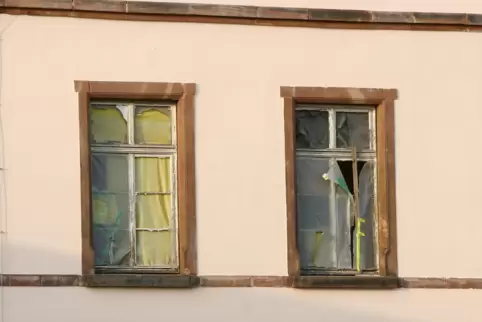 Später geht es auch darum, Häuser zu kaufen, die leerstehen und zu zerfallen drohen. Später geht es auch darum, Häuser zu kaufen, die leerstehen und zu zerfallen drohen.