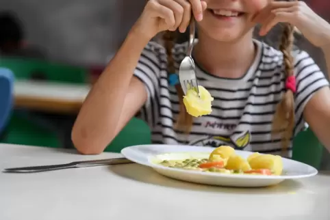 Ob die Kinder mit dem neuen Essensanbieter glücklich sind, wird sich erst noch zeigen müssen. 