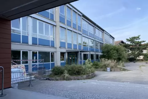 Problematische Mineralfasern und Asbest sind in diesem Gebäude aus den 1960er-Jahren gefunden worden, das demnächst abgerissen w