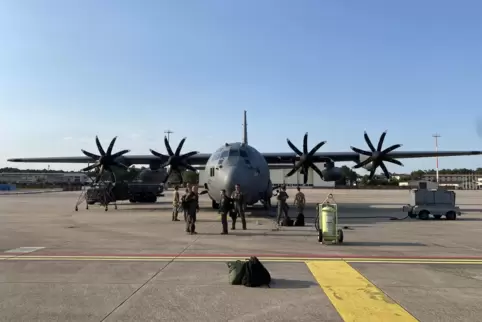 Ramstein ist der größte und bedeutendste Luftwaffenstützpunkt des amerikanischen Militärs außerhalb der USA. 