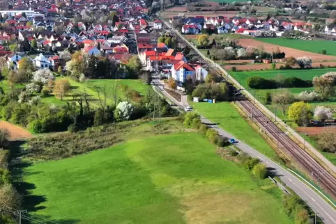 Ortseingang Berghausen: Hier wird der Verkehr bald mehrere Wochen mit einer Ampel geregelt. 