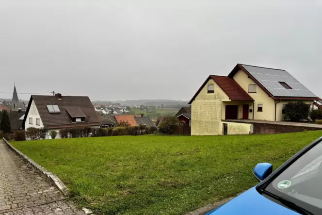 Auf mehr als 20 Baugrundstücken in Maßweiler steht kein Haus. Unser Foto zeigt ein leeres Grundstück im Baugebiet Am Kälbling. Auf mehr als 20 Baugrundstücken in Maßweiler steht kein Haus. Unser Foto zeigt ein leeres Grundstück im Baugebiet Am Kälbling.