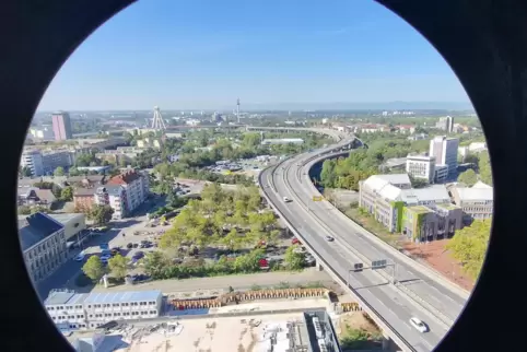 Die regelmäßigen Untersuchungen sind notwendig, um die weitere Befahrbarkeit der Hochstraße Nord zu gewährleisten. 