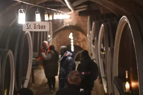 Weinfässer konnten im Keller der Sektkellerei bestaunt werden. 