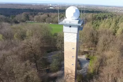 So sieht das Niederschlagsradar des Deutschen Wetterdienstes aus, das im südhessischen Offenthal steht. 