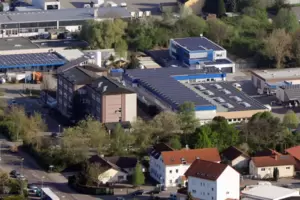 Auf dem Stadtwerke-Areal in der Industriestraße: städtische Zulassungsstelle.