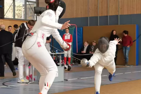 VTZ-Kämpferin Svenja Voigt (rechts) ist gerade Saarlandmeisterin geworden und geht jetzt bei ihrem Heimspiel auf die Planche.