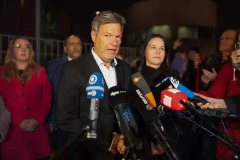 Vergangene Woche haben Wirtschaftsminister Robert Habeck und Außenministerin Annalena Baerbock das Scheitern der Ampel-Koalition