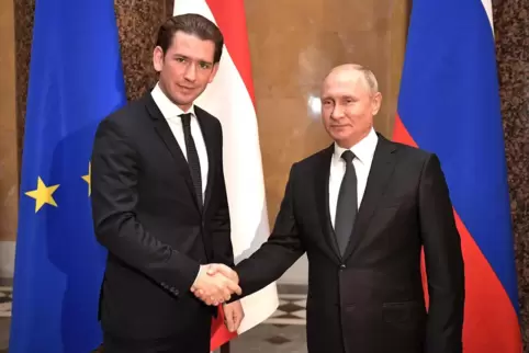 Unter Ex-Kanzler Kurz (links, 2018 mit Russlands Präsident Putin) nahm die Abhängigkeit Österreichs von russischem Gas nochmals 