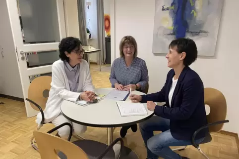 Die drei Hauptamtlichen der Schwangeren- und Familienberatungsstelle Landstuhl: Leiterin Kerstin Ecker (von links), Jutta Rauch 