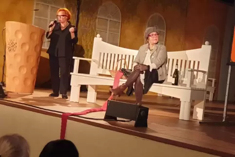 Autorin Helge Kranz und Co-Moderatorin „Gertrud aus W.“, im echten Leben Gabriele Appelrath, die Schwester von Kranz. 