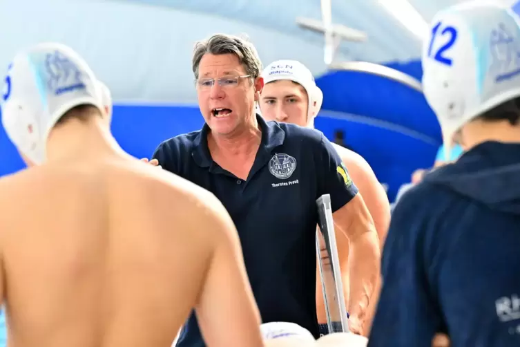 Thorsten Preuß betreut am Wochenende nicht nur die Zweitliga-Männer des SC Neustadt.