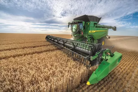 Im Werk Zweibrücken werden die neuen Mähdrescher der Serien T5 und T6 von John Deere produziert, die im Sommer dieses Jahres vor