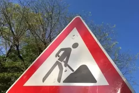 Auf der A 63 wird ab Montag zwischen Sembach und Winnweiler in Fahrtrichtung Mainz die Fahrbahn ausgebessert. 