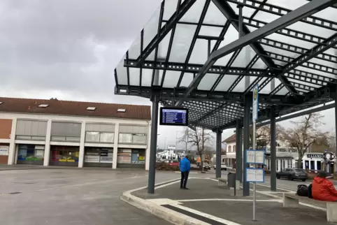 Fahrgäste Richtung Kaiserslautern sollen am ZOB Ramstein-Miesenbach auf die Linie 141 umsteigen. 