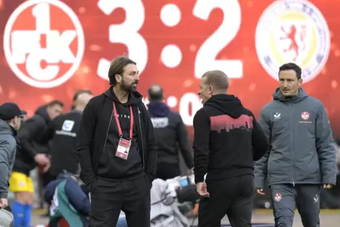 Geschäftsführer Thomas Hengen (links) war grundsätzlich zufrieden mit dem Sieg des FCK, bemängelte aber trotzdem so manche Unzul