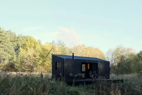 Viel Holz und Panoramafenster: So sollen die Cabins aussehen, die in Annweiler aufgestellt werden sollen.
