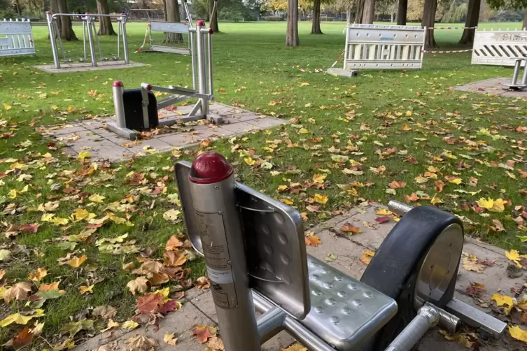 Sport in der Gr&uuml;nanlage: Der Bewegungsparcours wird von den Parkbesuchern gut angenommen.
