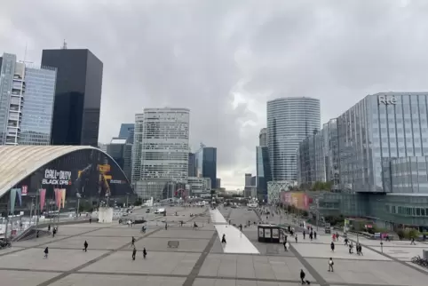 Ein Viertel der Bürofläche im Geschäftsviertel La Défense bei Paris – dem größten seiner Art in Europa – gilt mittlerweile als o