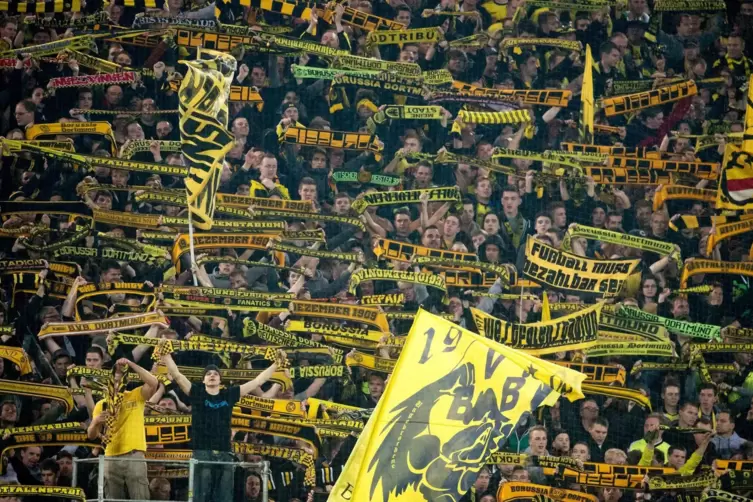 Vor der S&uuml;dtrib&uuml;ne in Dortmund stand Florian Junge als Ballkind &ndash; und war beeindruckt.