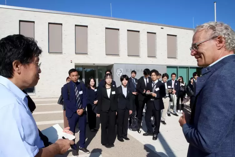 Im Sp&auml;tsommer hatte sich eine Delegation aus Japan &uuml;ber das Energiekonzept in Offenbach informiert.