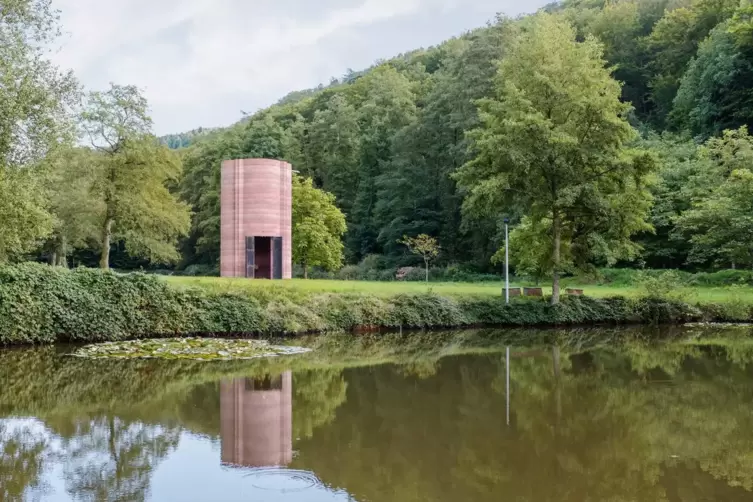 Mit einer Anerkennung geehrt: Die Backes-Kappelle steht am Jakobsweg im Belzm&uuml;hltal in Bruchm&uuml;hlbach-Miesau. 