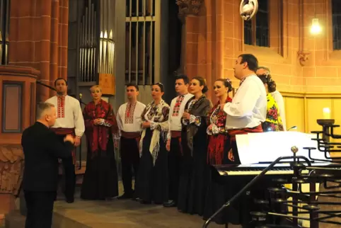 Der ukrainische Nationalchor bei einem Auftritt in der Bad Dürkheimer Schlosskirche 2019. 