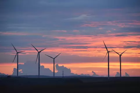 Die Windpark auf der Sickinger Höhe bei Martinshöhe: Die Studie, an der Forschende der Uni in Kaiserslautern beteiligt sind, unt