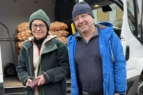 Ulrike und Willi Leininger beliefern ihre Stammkundschaft in und um Rodalben seit vielen Jahren mit Winterkartoffeln.