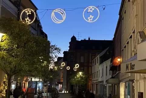 Weihnachtliche Lichter über Zweibrücken 