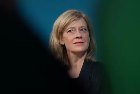 „Eine Geschichte muss keine Wahrheit kennen. Es reicht, wenn sie gut und glaubwürdig ist.“ 