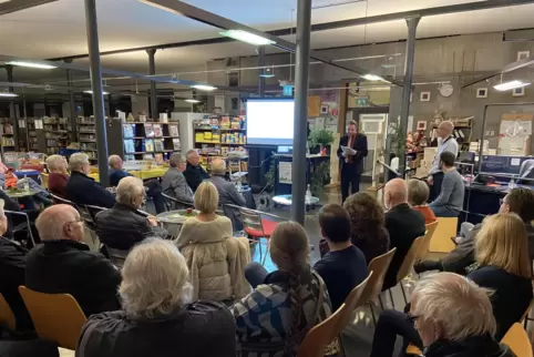 Mächtig was los in der Kreis- und Stadtbücherei Kusel bei der Vorstellung des neuen Westrichkalenders. 