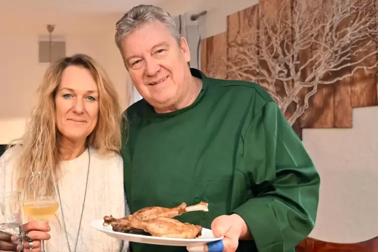 Nicole und Harry Müller wollen das Forsthaus Benjental ganz im Sinne des verstorbenen Vorbesitzers Markus Pacher führen. 